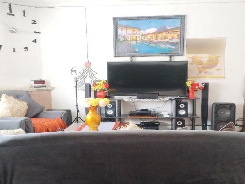 House For Sale In Johannesburg - Photo 6