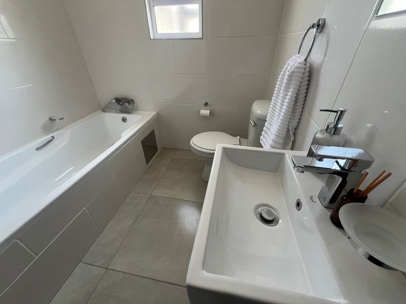 Apartment For Sale In Randburg - Photo 6