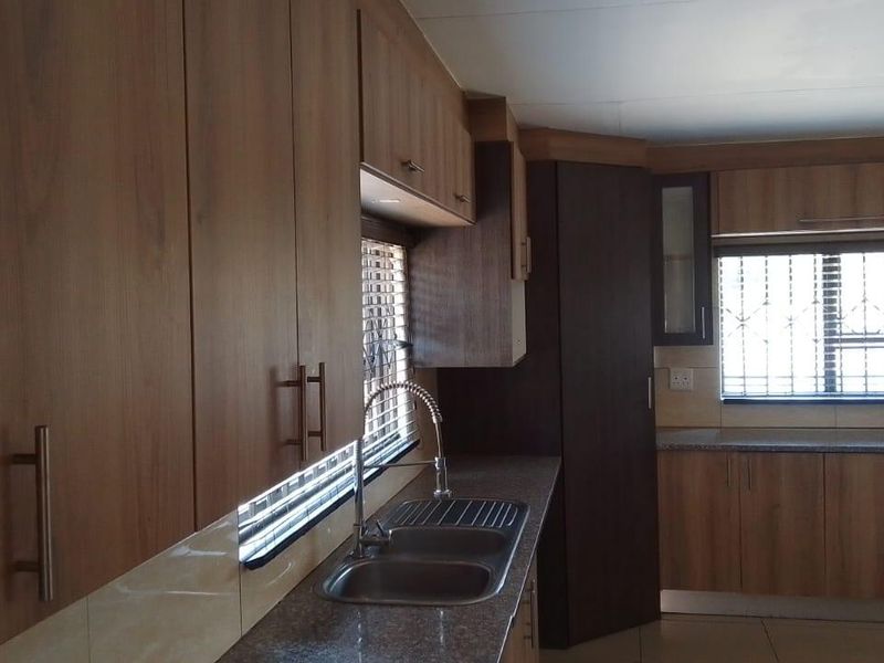 House Rental Monthly In Kempton Park - Photo 7