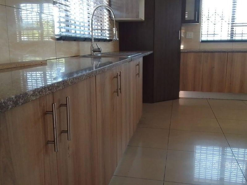 House Rental Monthly In Kempton Park - Photo 2