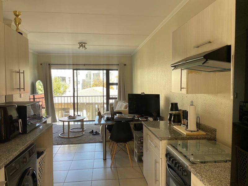 Apartment For Sale In Sandton - Photo 2
