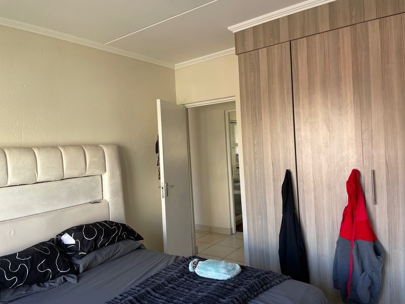 Apartment For Sale In Sandton - Photo 9