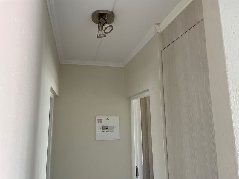 Apartment For Sale In Sandton - Photo 8