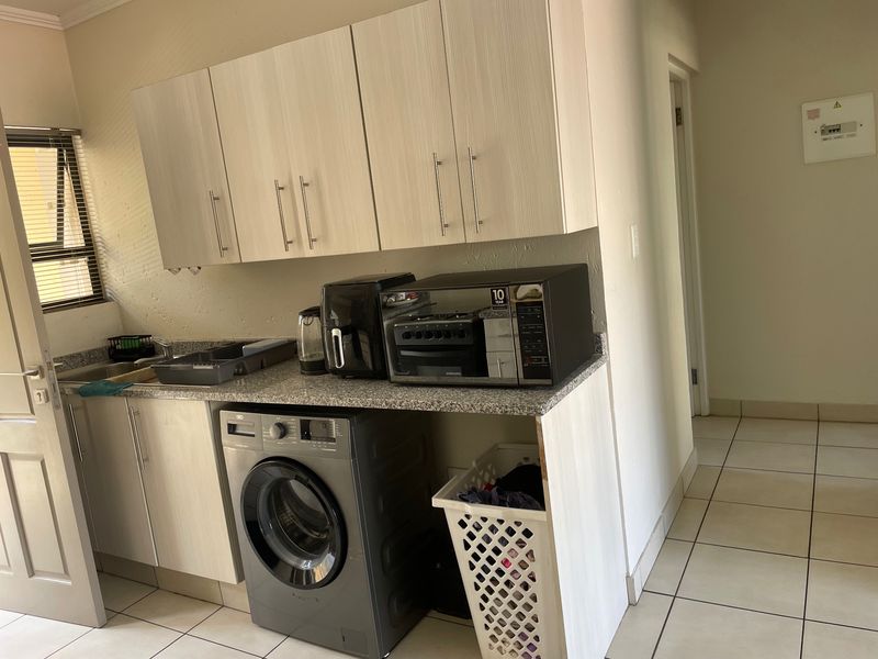 Apartment For Sale In Sandton - Photo 4