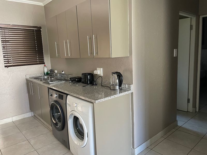 Apartment For Sale In Sandton - Photo 5