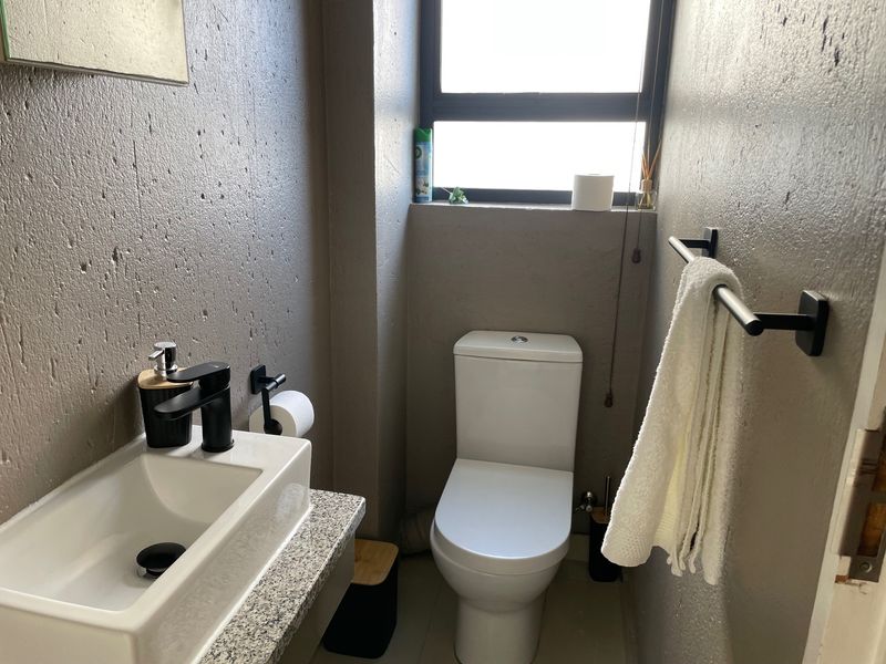 Apartment For Sale In Sandton - Photo 4
