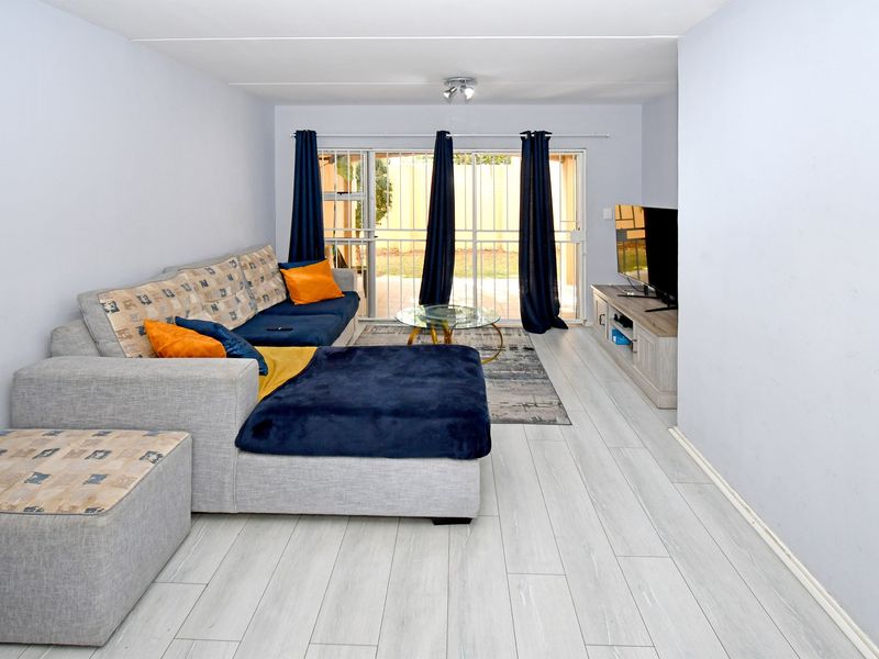 Apartment For Sale In Randburg - Photo 3