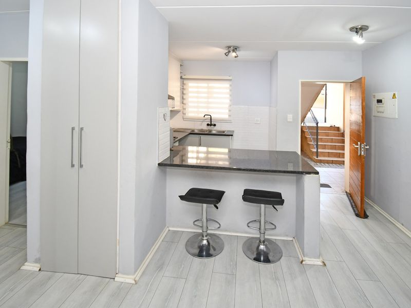 Apartment For Sale In Randburg - Photo 7