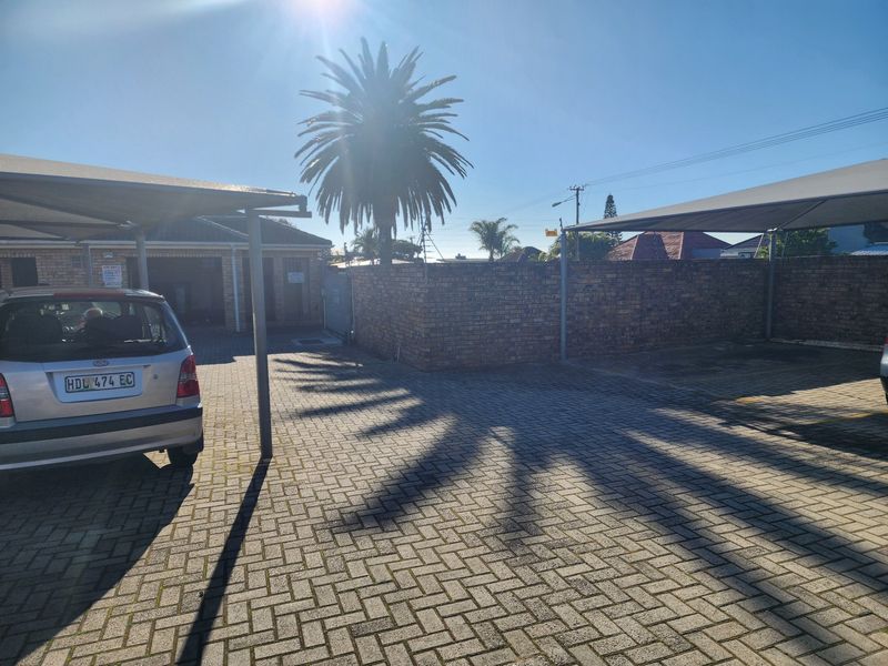 Townhouse For Sale In Port Elizabeth - Photo 3