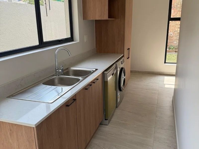 Cluster Rental Monthly In Midrand - Photo 4