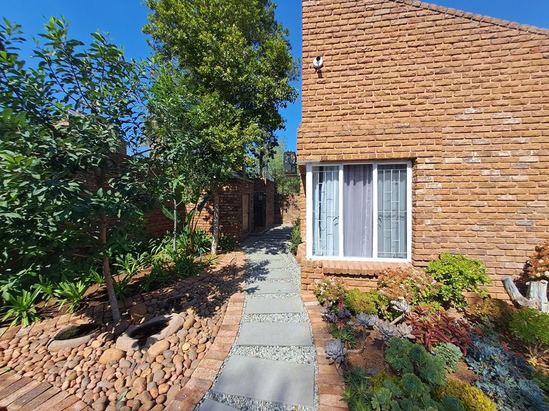 House For Sale In Polokwane - Photo 2