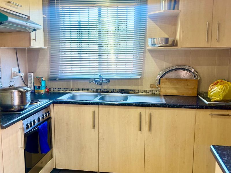 House For Sale In Soweto - Photo 7