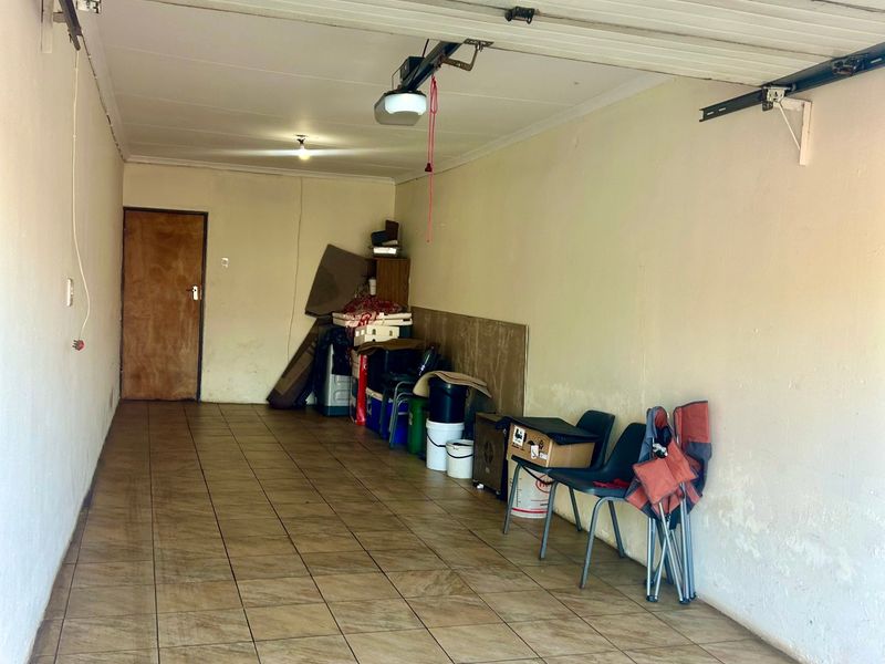 House For Sale In Soweto - Photo 6