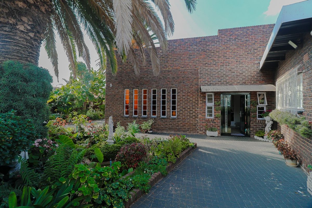 House For Sale In Springs - Photo 4