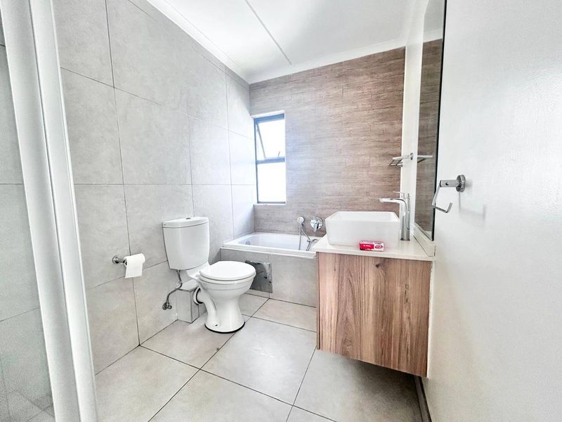 Apartment Rental Monthly In Edenvale - Photo 10