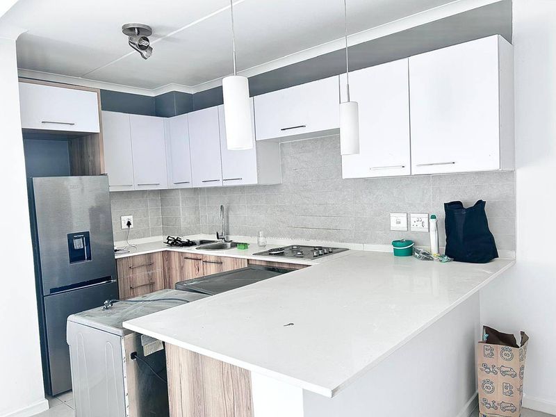 Apartment Rental Monthly In Edenvale - Photo 2