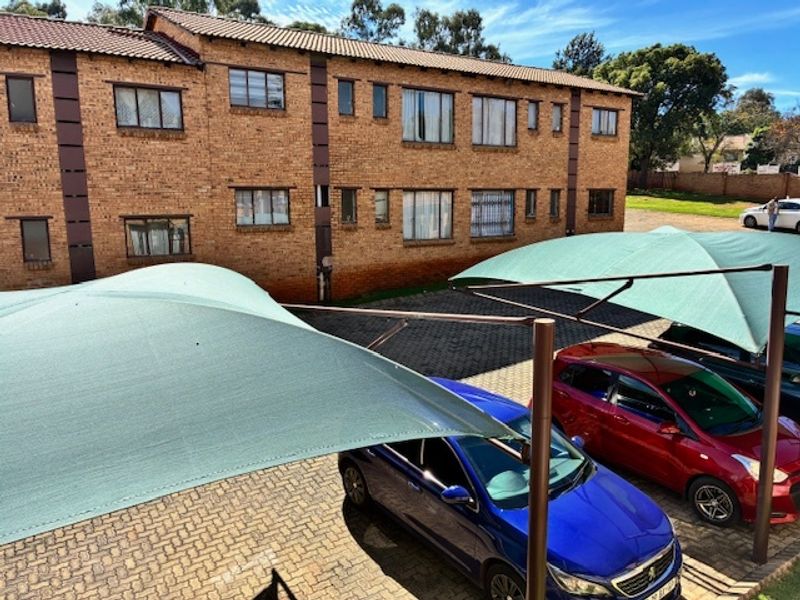 Apartment For Sale In Johannesburg - Photo 1