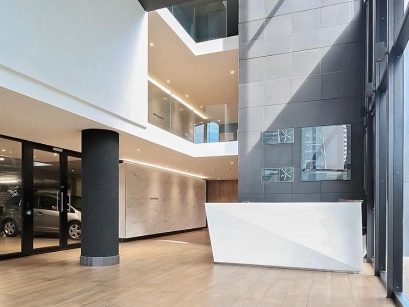 Commercial Rental Monthly In Sandton - Photo 2