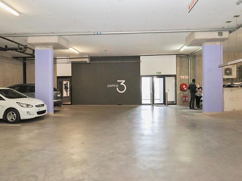 Commercial Rental Monthly In Sandton - Photo 10