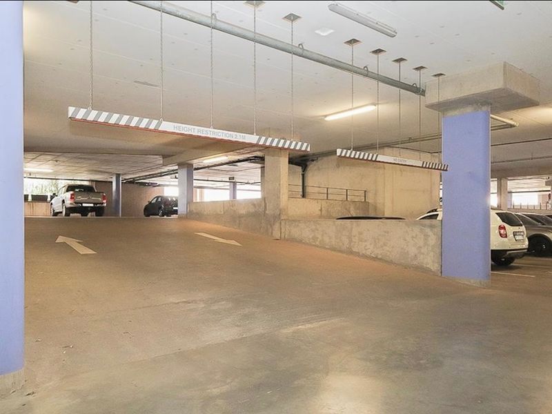 Commercial Rental Monthly In Sandton - Photo 9