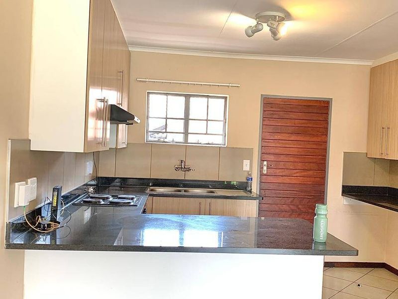 Townhouse For Sale In Midrand - Photo 4