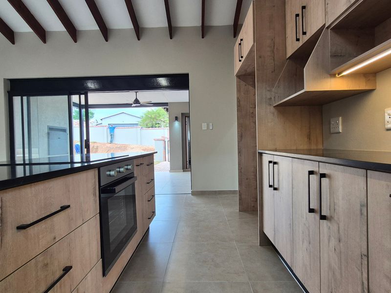 House For Sale In Nelspruit - Photo 4