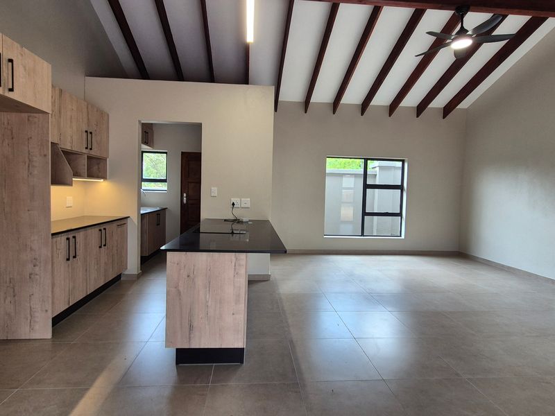House For Sale In Nelspruit - Photo 2