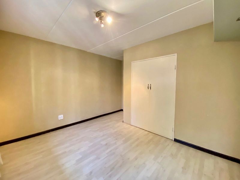 Apartment For Sale In Sandton - Photo 5