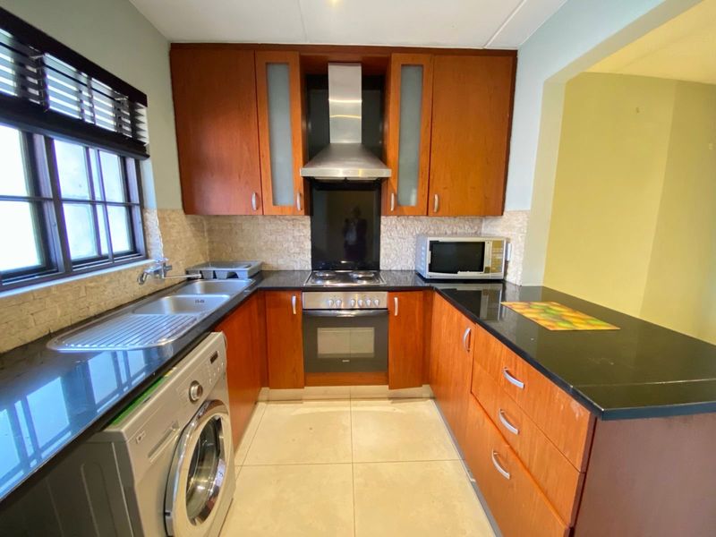 Apartment For Sale In Sandton - Photo 2