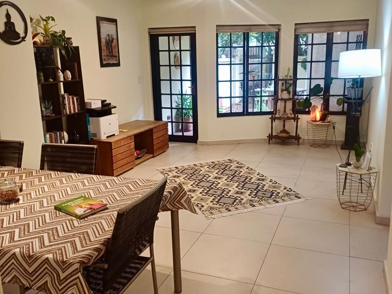 Apartment For Sale In Sandton - Photo 3