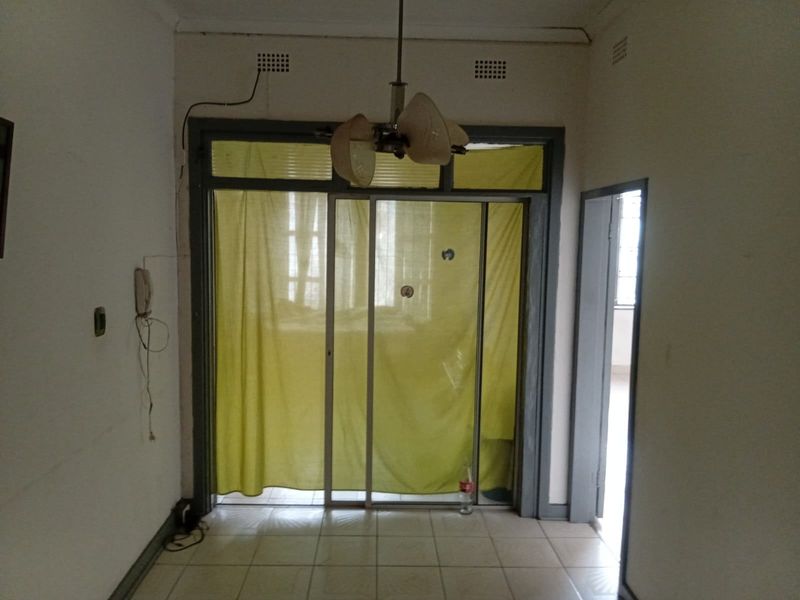 House For Sale In Johannesburg - Photo 7