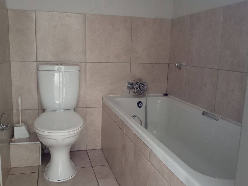 Townhouse For Sale In Witbank - Photo 8