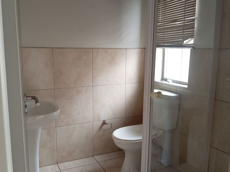 Townhouse For Sale In Witbank - Photo 7