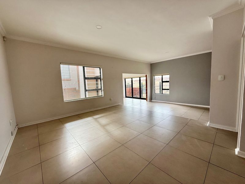 Townhouse Rental Monthly In Bloemfontein - Photo 3