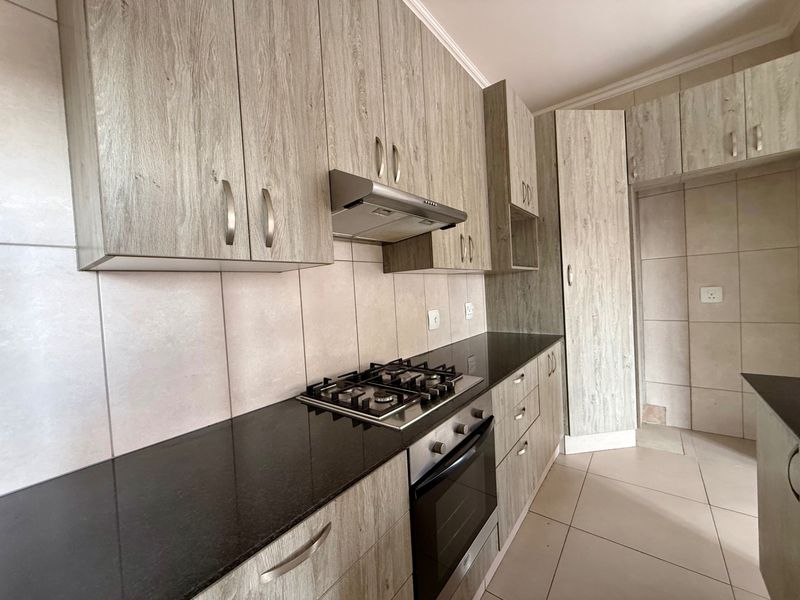 Townhouse Rental Monthly In Bloemfontein - Photo 9