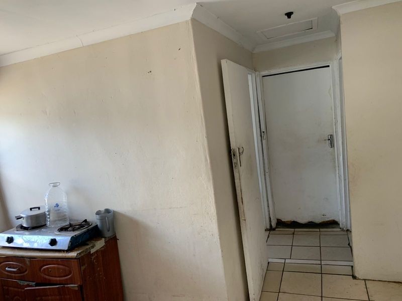 House For Sale In Khayelitsha - Photo 10