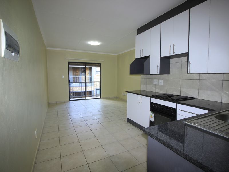 Apartment Rental Monthly In Benoni - Photo 4