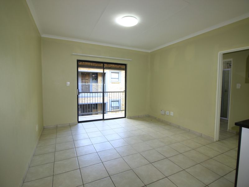 Apartment Rental Monthly In Benoni - Photo 5