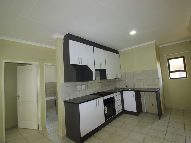 Apartment Rental Monthly In Benoni - Photo 2