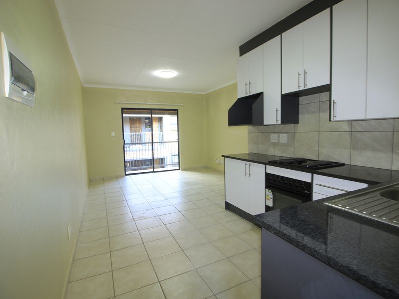Apartment Rental Monthly In Benoni - Photo 6