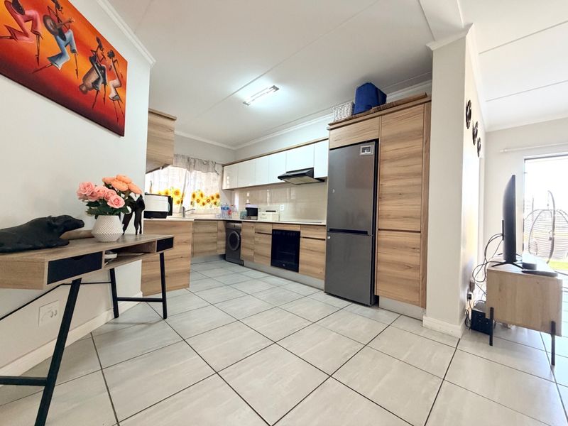 Apartment Rental Monthly In Midrand - Photo 2