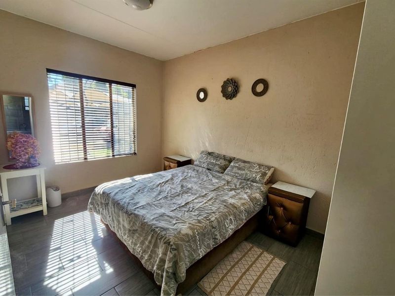 Apartment For Sale In Edenvale - Photo 3