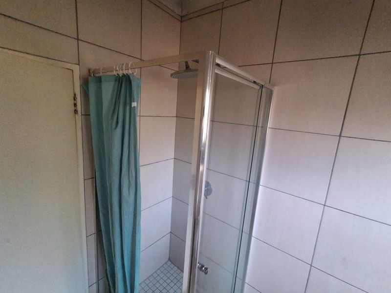 Apartment For Sale In Benoni - Photo 8
