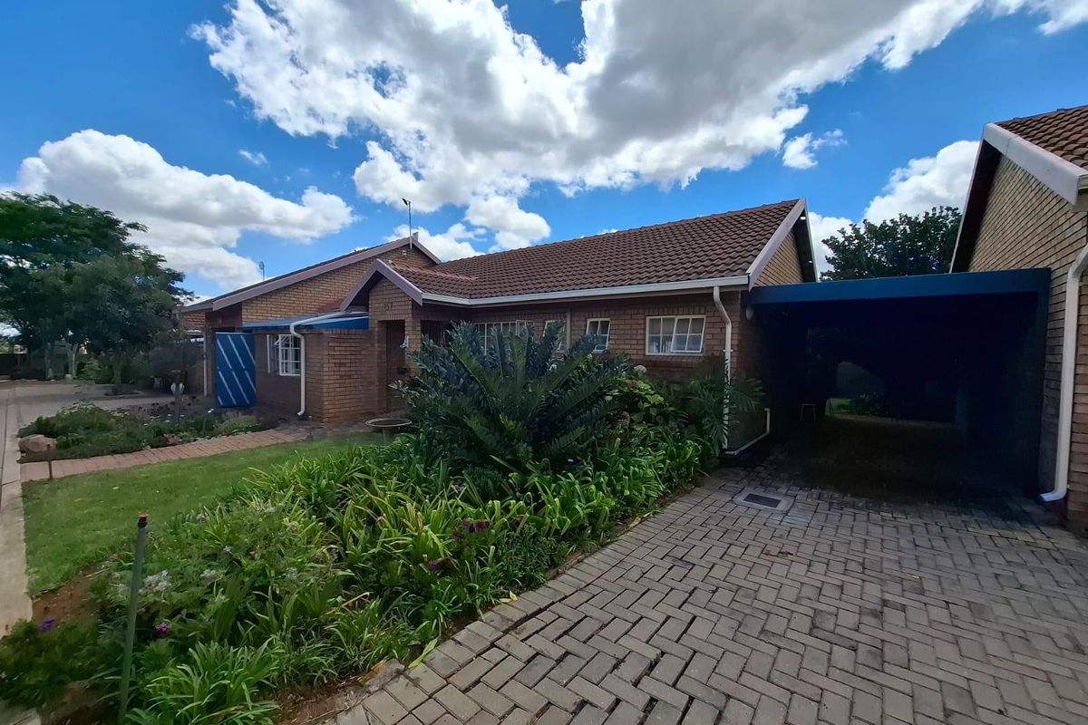 Townhouse For Sale In Polokwane - Photo 3