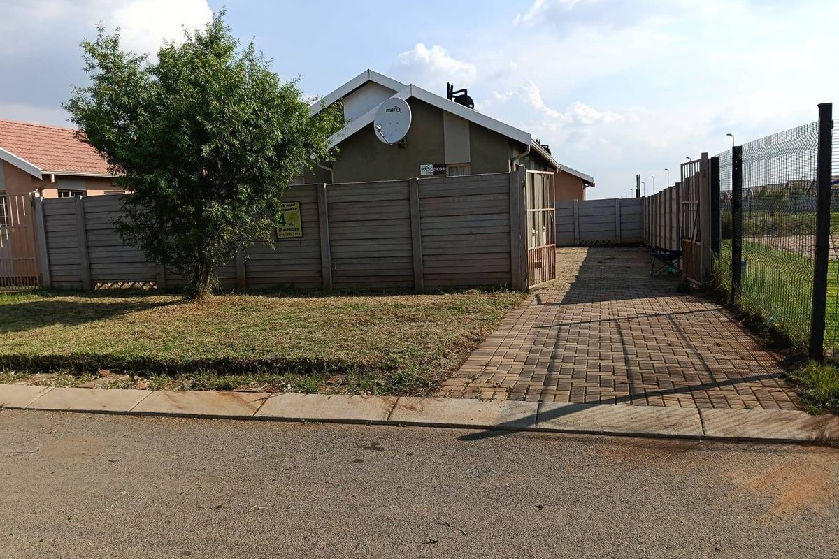 House For Sale In Alberton - Photo 3