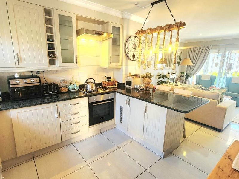Apartment For Sale In Port Shepstone - Photo 8