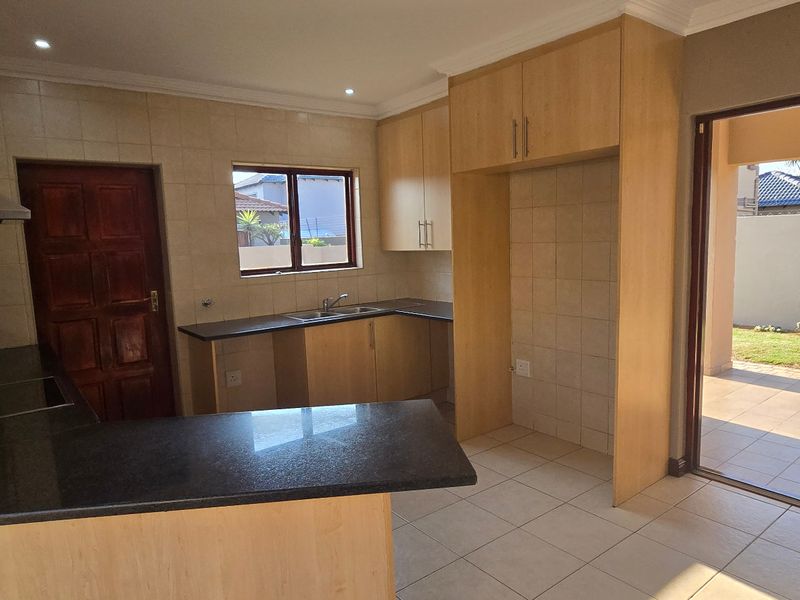 Cluster For Sale In Benoni - Photo 4