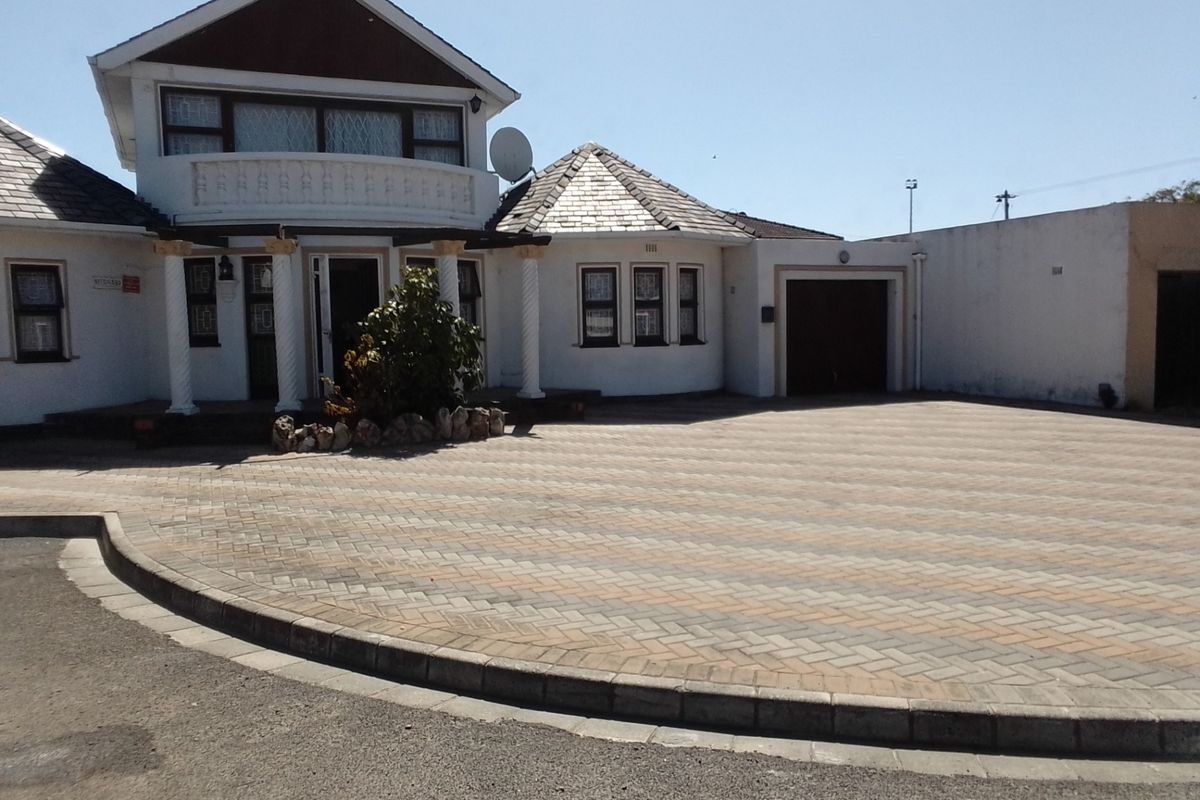 House For Sale In Parow - Photo 5