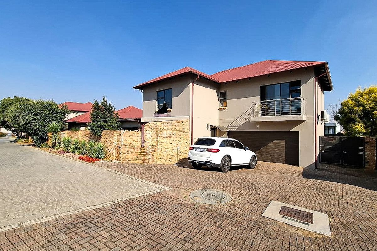 House Rental Monthly In Sandton - Photo 3
