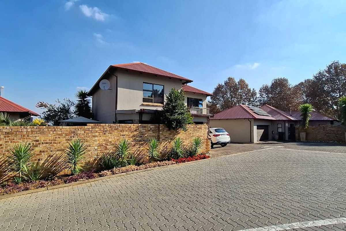House Rental Monthly In Sandton - Photo 2